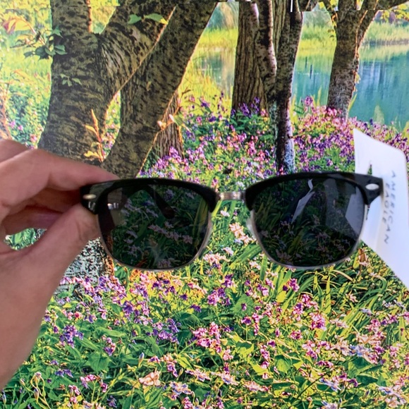 American eagle Sunglasses - Picture 7 of 13